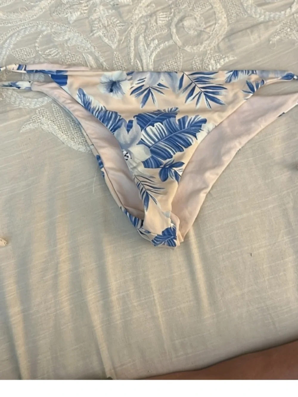 FRANKIES BIKINIS Mimi Top and Bottom in Hawaiian Blush (616)